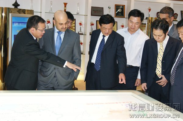 沙特奥斯曼集团副主席阿仆杜拉参访集团公司_优惠活动办理大厅有限公司-衡宇修建工程总承包|全装修品牌向导者|国家住宅工业化基地