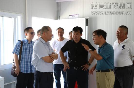 驻佛使馆向导中秋佳节慰问我项目一线员工_优惠活动办理大厅有限公司-衡宇修建工程总承包|全装修品牌向导者|国家住宅工业化基地