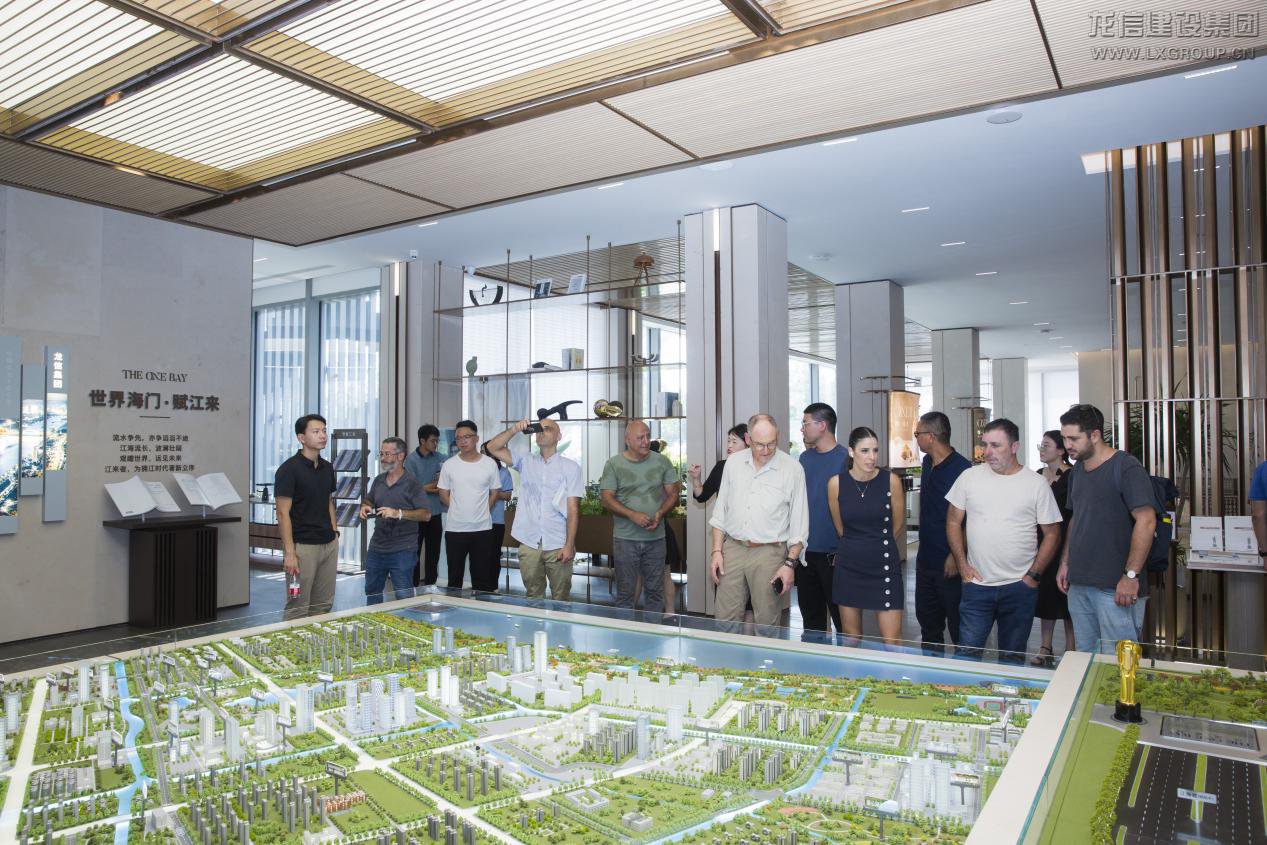 以色列媒体中国行代表团采访调研优惠活动办理大厅集团_优惠活动办理大厅有限公司-衡宇修建工程总承包|全装修品牌向导者|国家住宅工业化基地